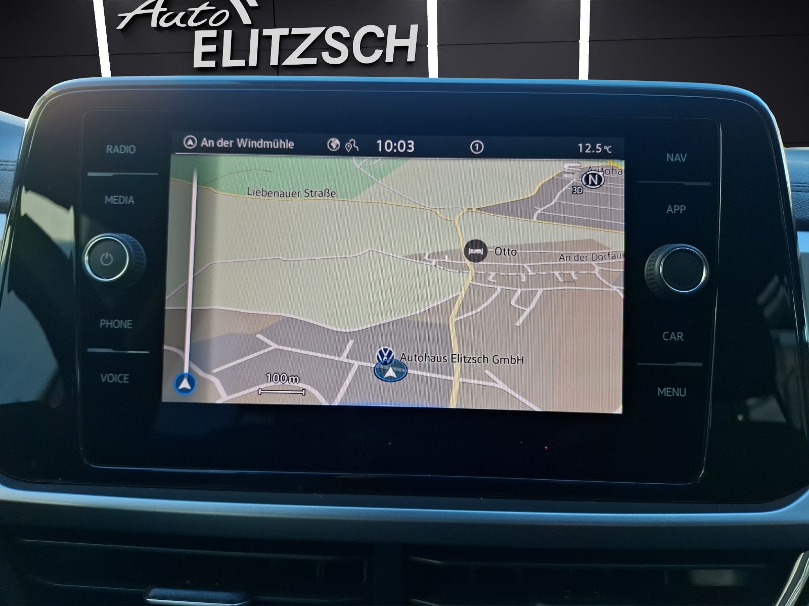 Fahrzeugabbildung Volkswagen T-Roc TSI Life LED Navi AID Park-Assoist SH