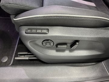 Fahrzeugverkauf 13 Skoda Kodiaq 2.0 TDI 142 kW 4x4 Sportline 7-Sitze AHK