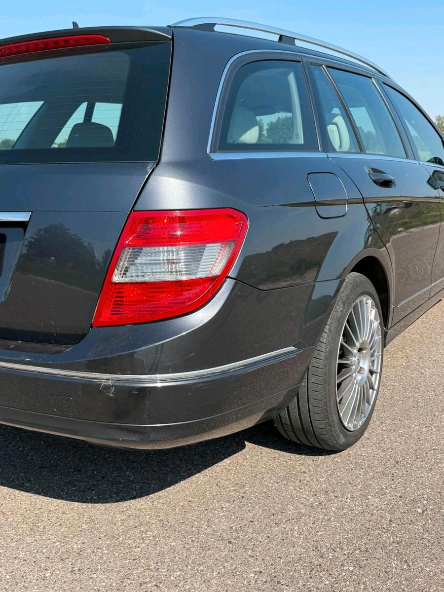Mercedes-Benz C180 2009 — photo 8