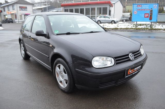 Volkswagen Golf 1.6 Highline