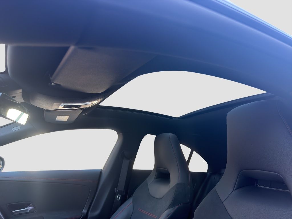 Fahrzeugabbildung Mercedes-Benz CLA 200 Coupé AMG*Night*Pano*Key.Less*PDC*360°