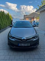 Toyota Auris Hybrid | Nichtraucher | gepfl... - Toyota Auris in Bremen