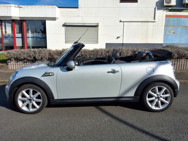 MINI COOPER_D Cabrio Cooper D Highgate Leder,Navi