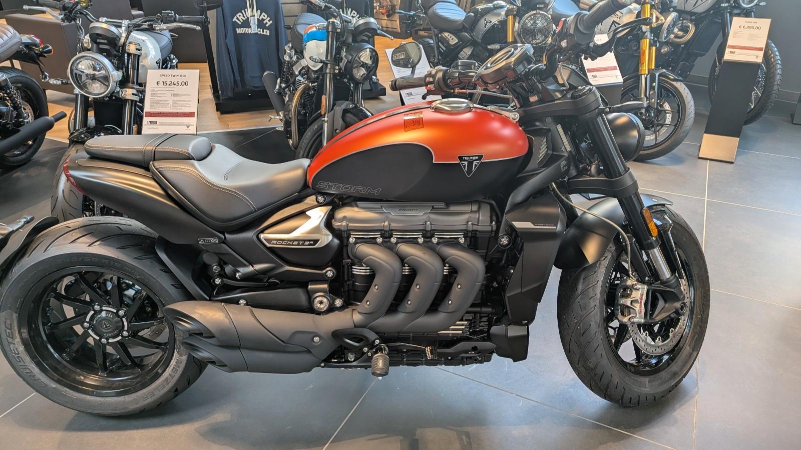 Triumph Rocket 3  R Storm