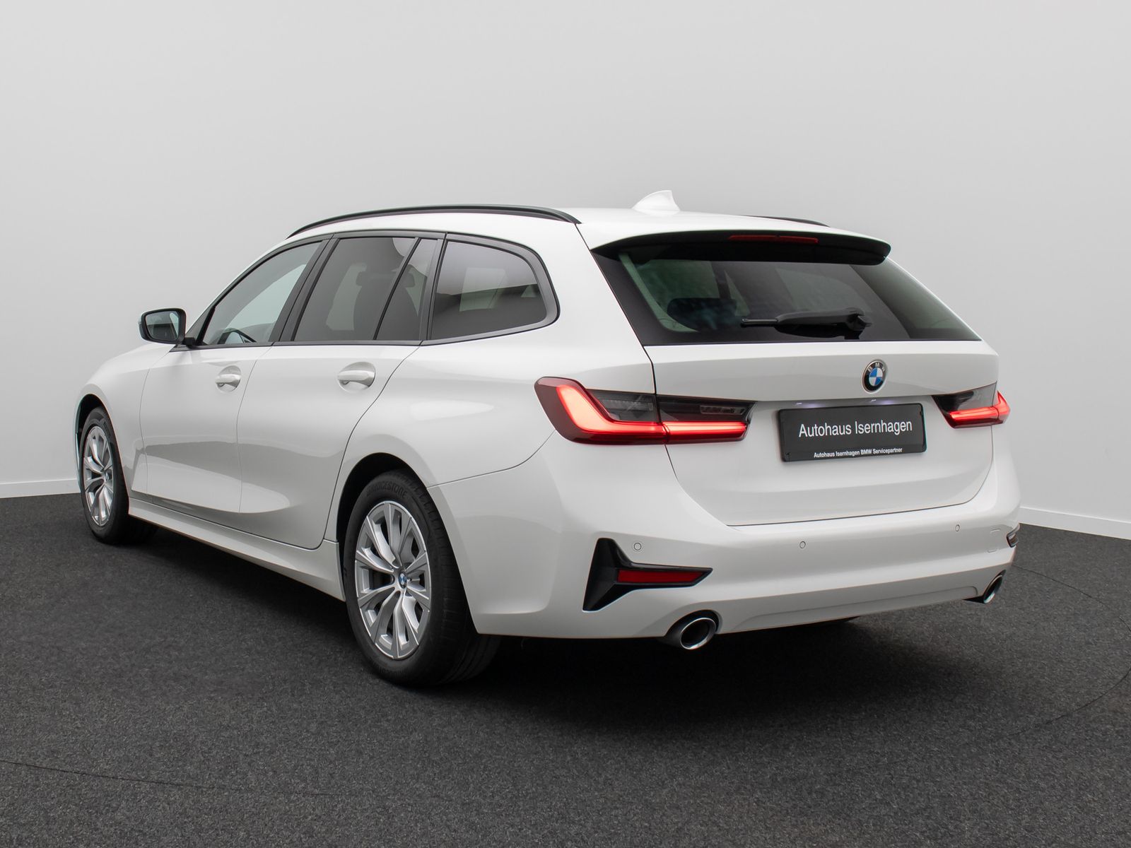 Fahrzeugabbildung BMW 320d HUD DAB Laser PDC DrivAssist Komfort Alarm