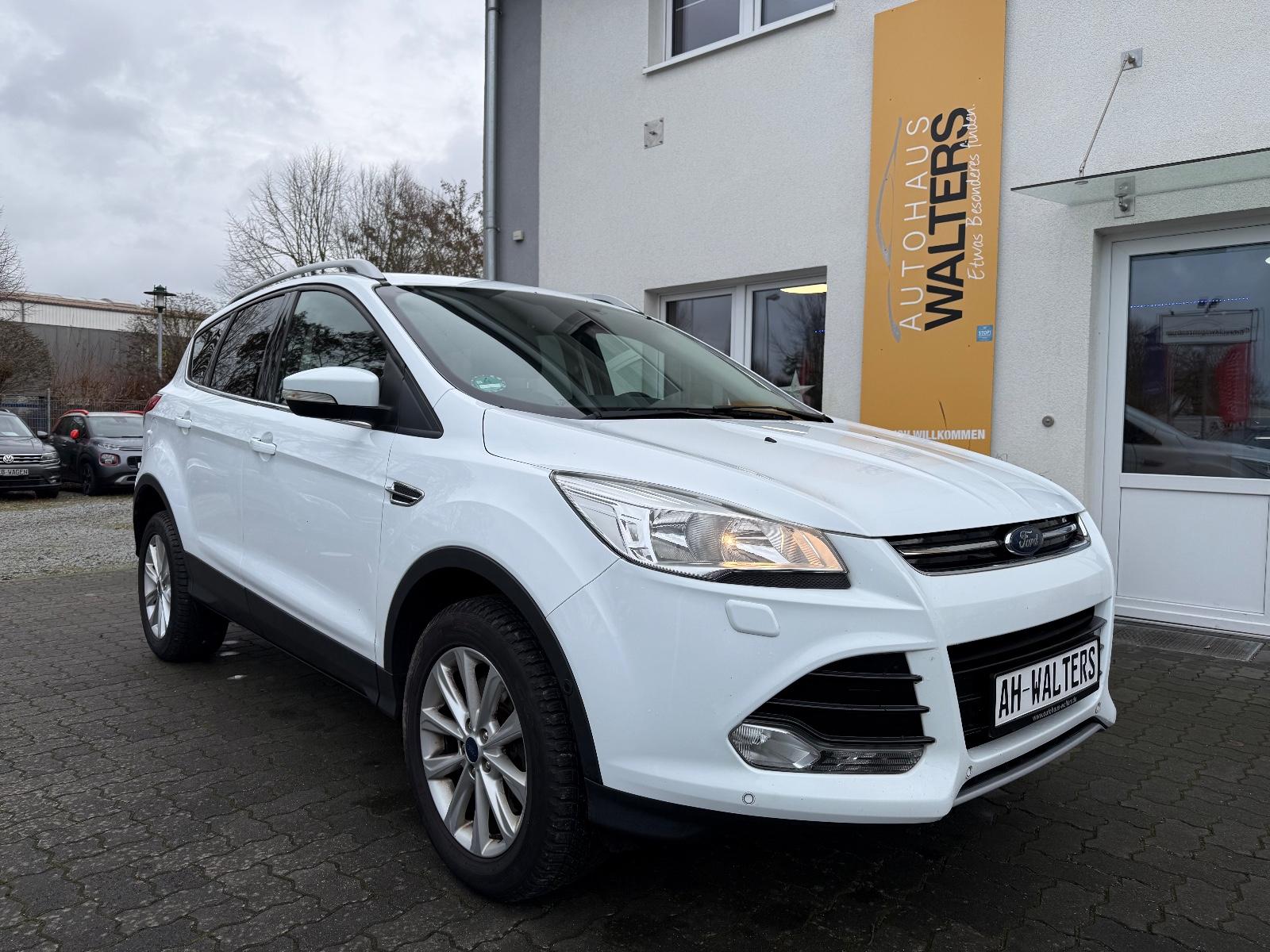 Ford Kuga Titanium=Automatik-Navi-Leder-Allrad=