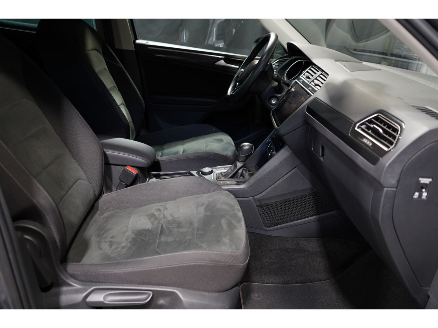 Volkswagen Tiguan Highline 2.0TDI 4M PANO Head-Up DYNAUDIO foto 5