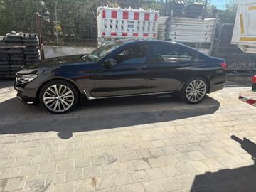BMW 740 - 2