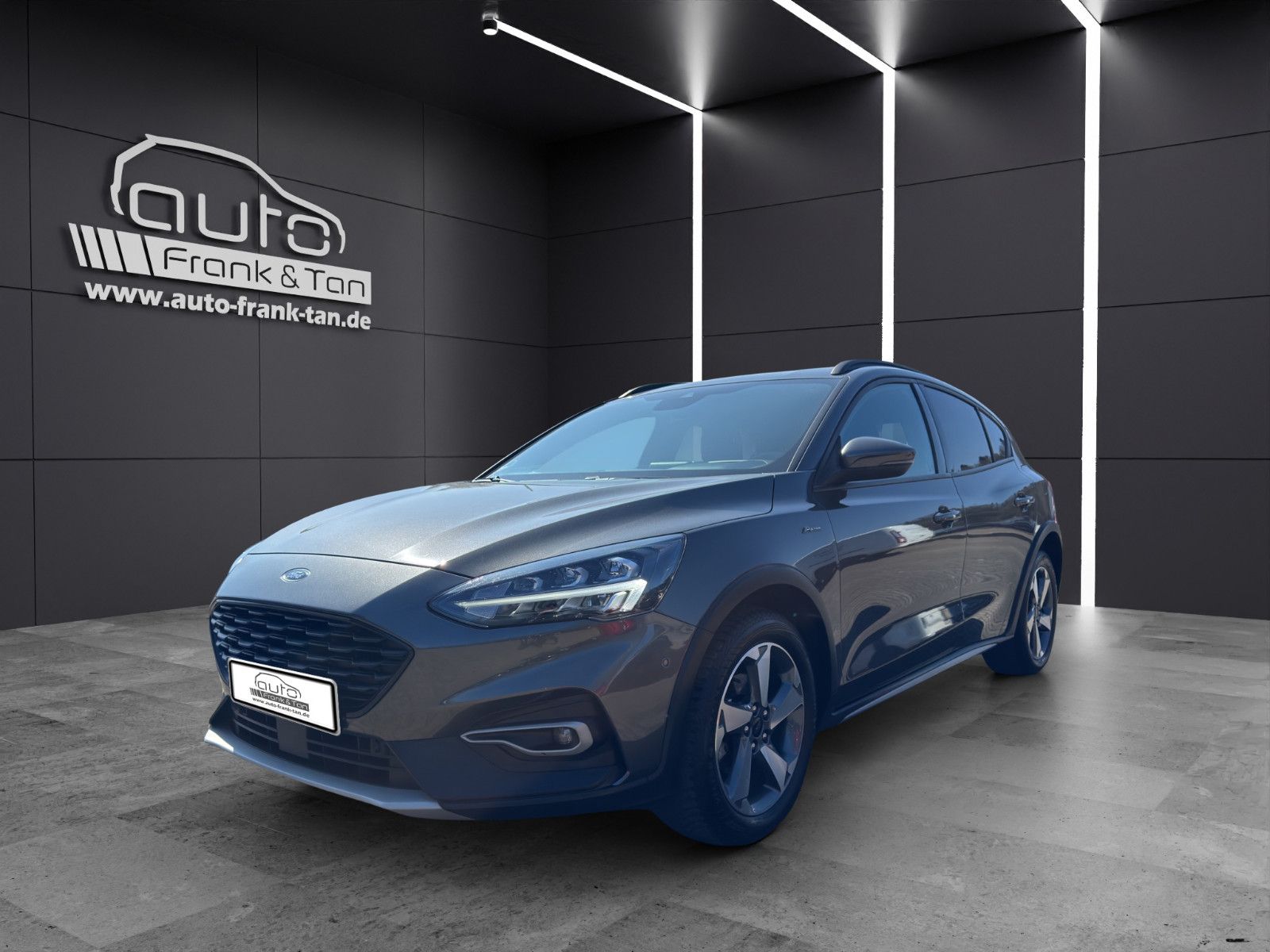 Fahrzeugabbildung Ford Focus Lim. Active X*Ahk*Kamera*Head-Up*LED*
