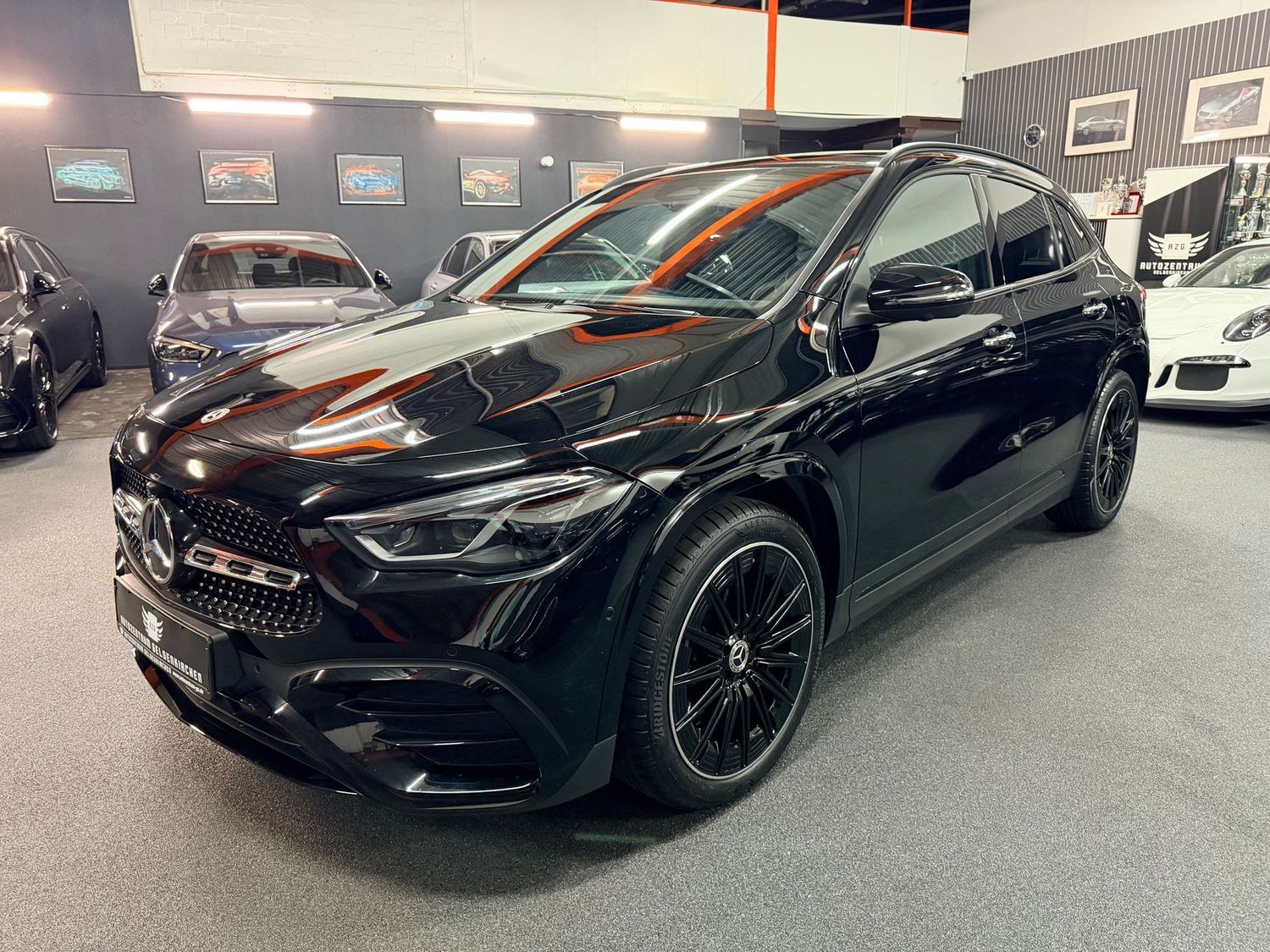 MERCEDES-BENZ GLA 200 d AMG Edition DISTR/PANO/MLTBEAM/AHK/360
