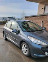 Peugeot 207 Auto - Peugeot 207 in Wiesbaden
