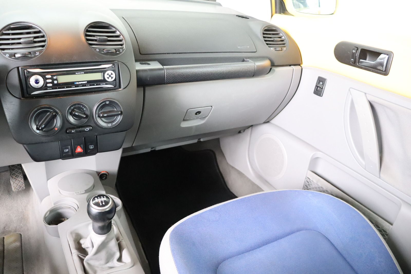 Fahrzeugabbildung Volkswagen New Beetle 1.6 en vogue * HU/AU bis 04.2026 *