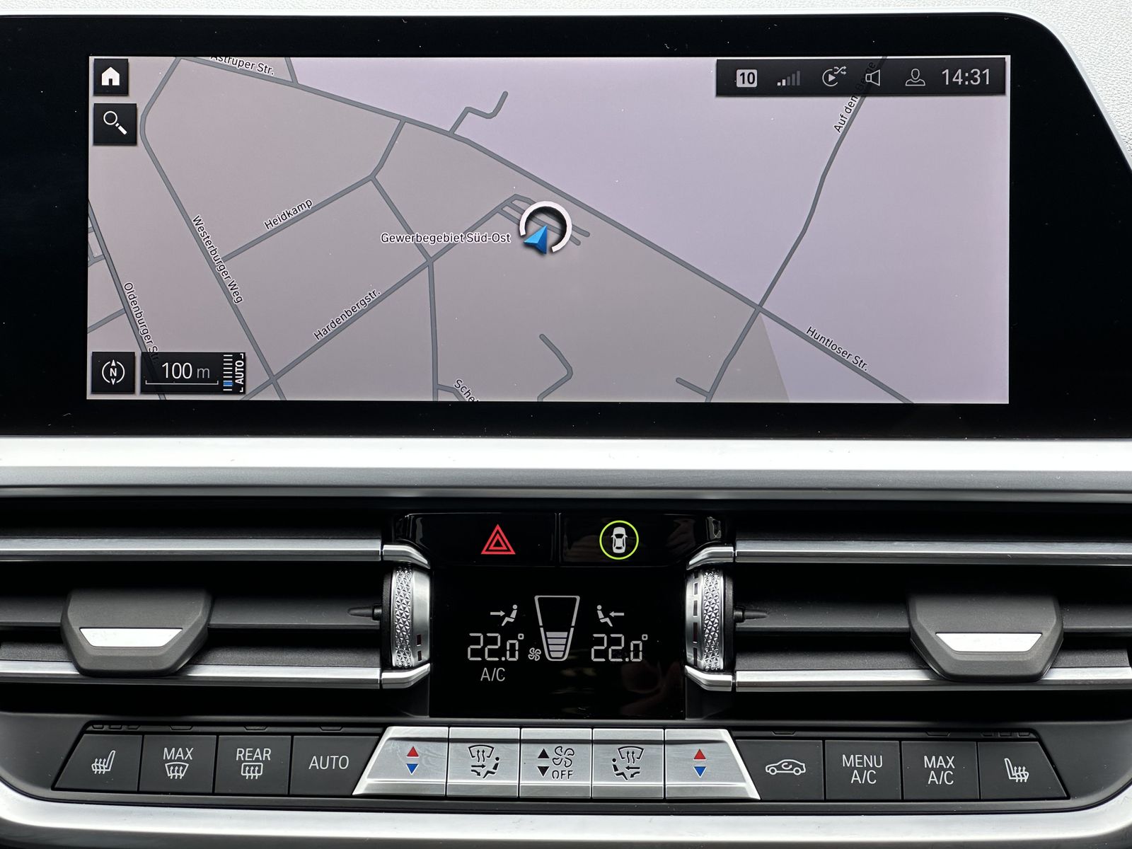 Fahrzeugabbildung BMW 330e Touring xD M-Sport NAV+LASER+PANO+HEADUP+VC