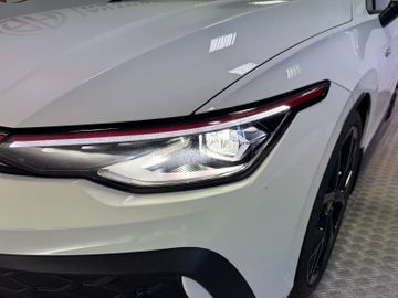Volkswagen Golf VIII Lim. 2.0 TSI GTI Matrix19 ZollACC