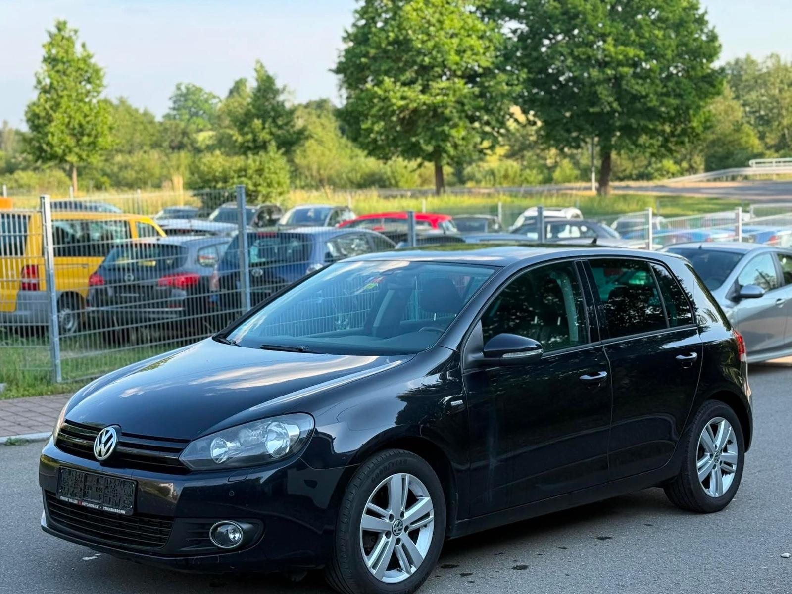 Volkswagen Golf 2.0 TDI DSG MATCH*Euro5*Navi*