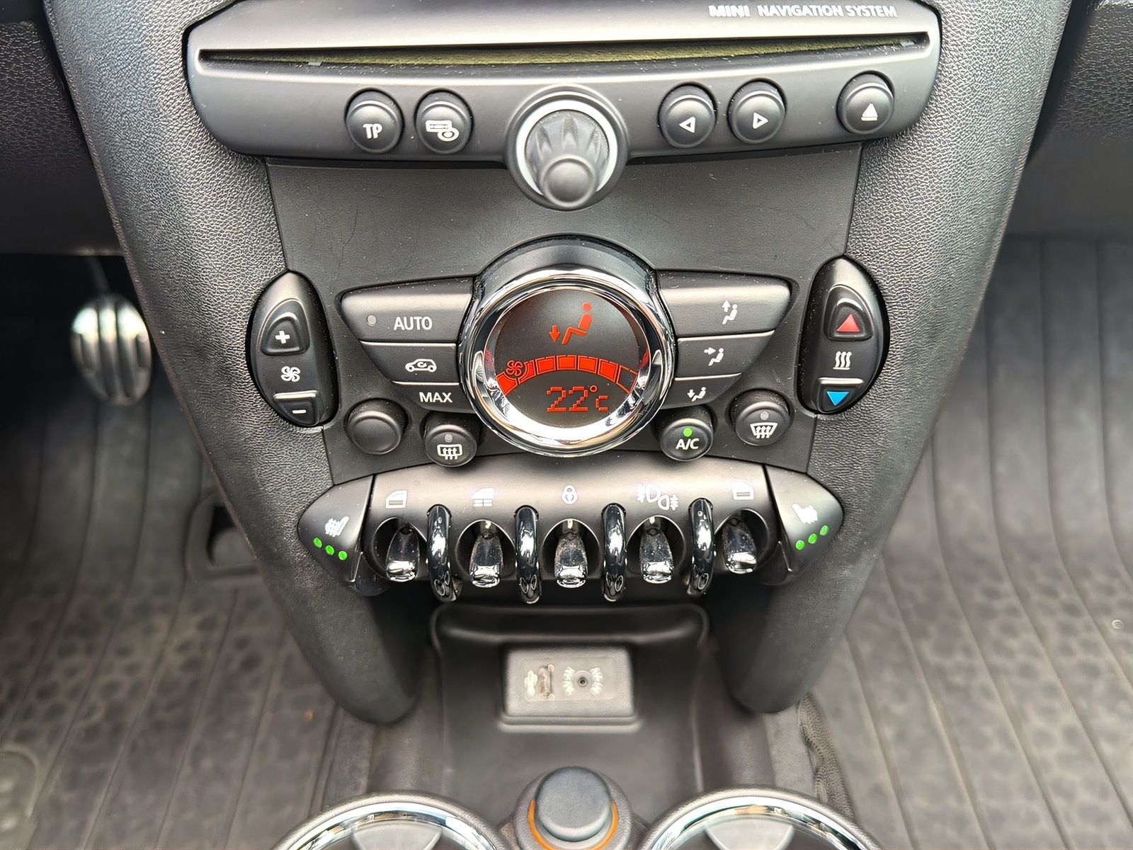 Fahrzeugabbildung MINI Cooper S Cabrio FACELIFT LEDER NAVI XENON H&K
