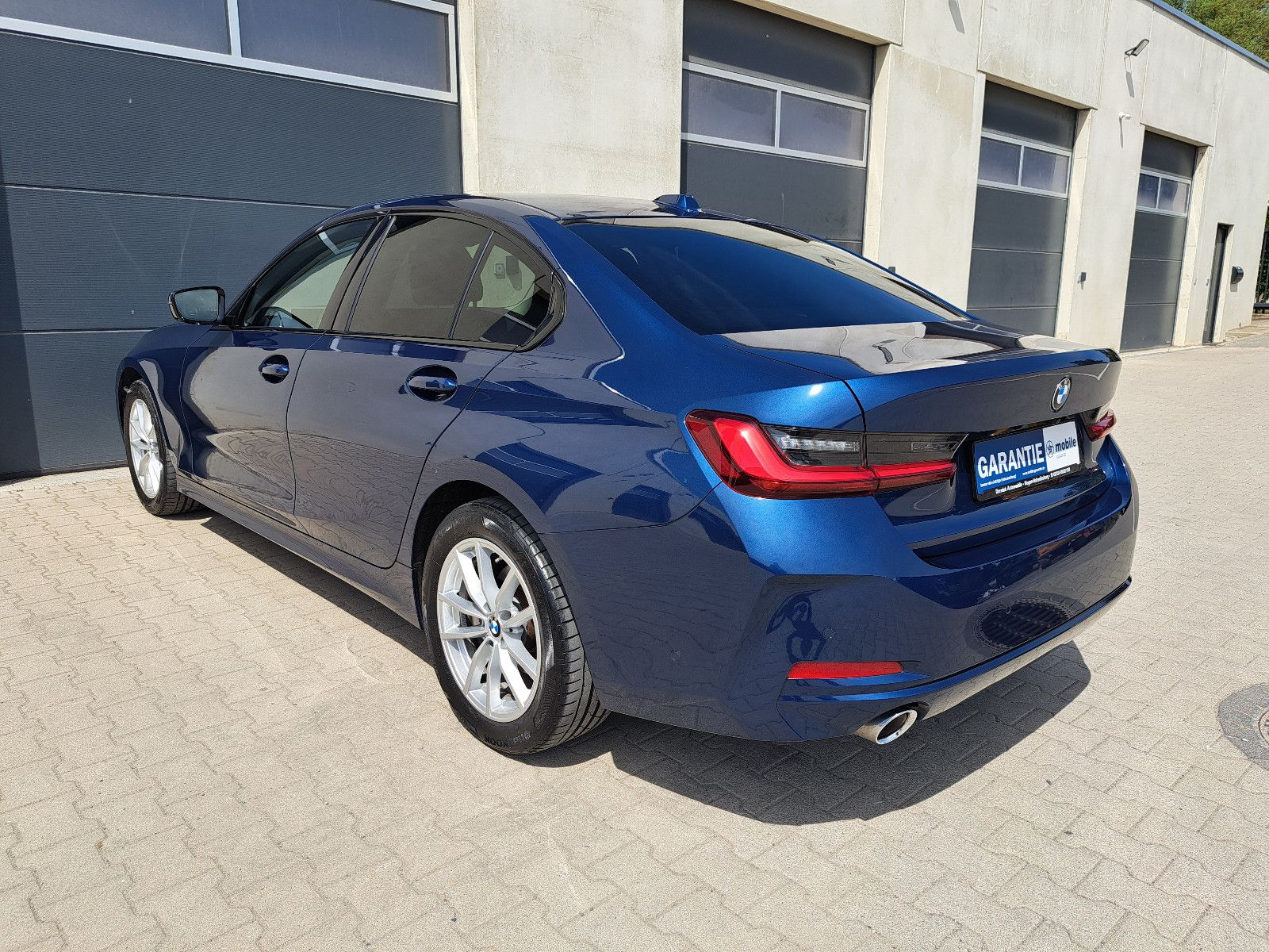 BMW 318d LCI*Adapt.LED*Curved*HiFi*HUD*RFK foto 7