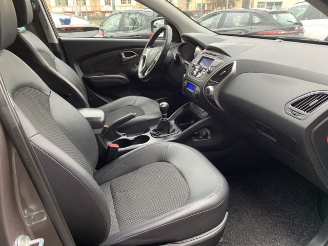 Fahrzeugabbildung Hyundai ix35 2.0 CRDi DPF Style AHK EXPORT