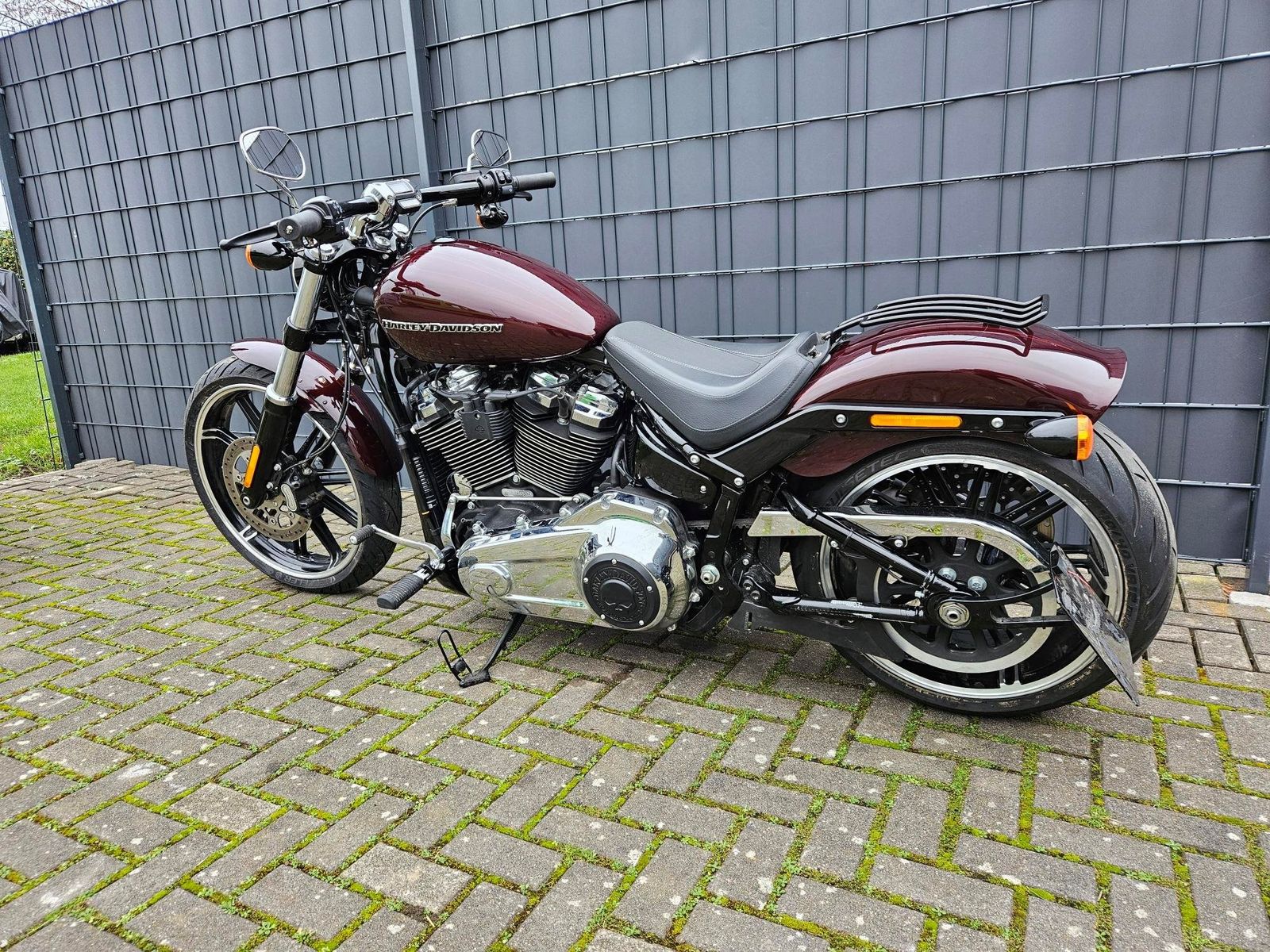 Fahrzeugabbildung Harley-Davidson Softail Breakout 114 FXBRS Jekill & Hyde
