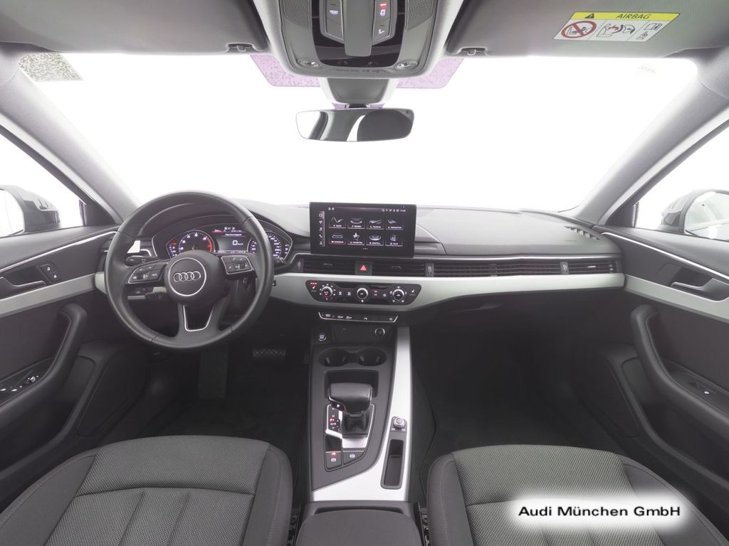 AUDI A4 2023