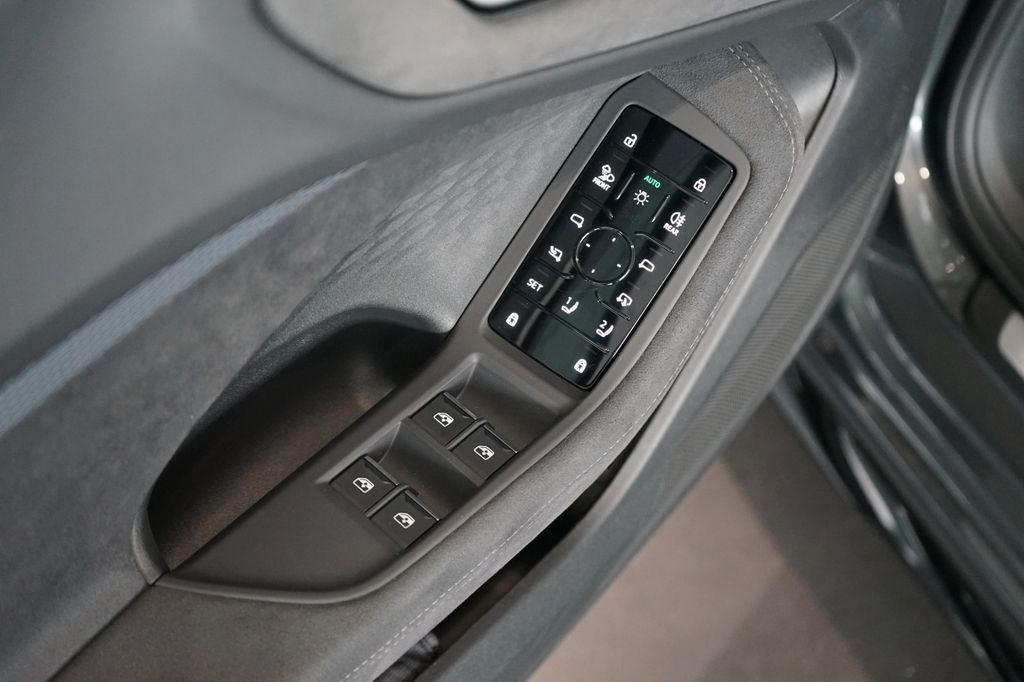 AUDI A5 Avant TDI quattro | S line | B&O| Pano AUDI A5 Avant TDI quattro | S line | B&O| Pano