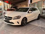 Mercedes-Benz A 180 BlueEfficiency*AMG-FELGEN*NAVI*XENON*LEDER - Mercedes-Benz A 180 Gebrauchtwagen in Hamburg