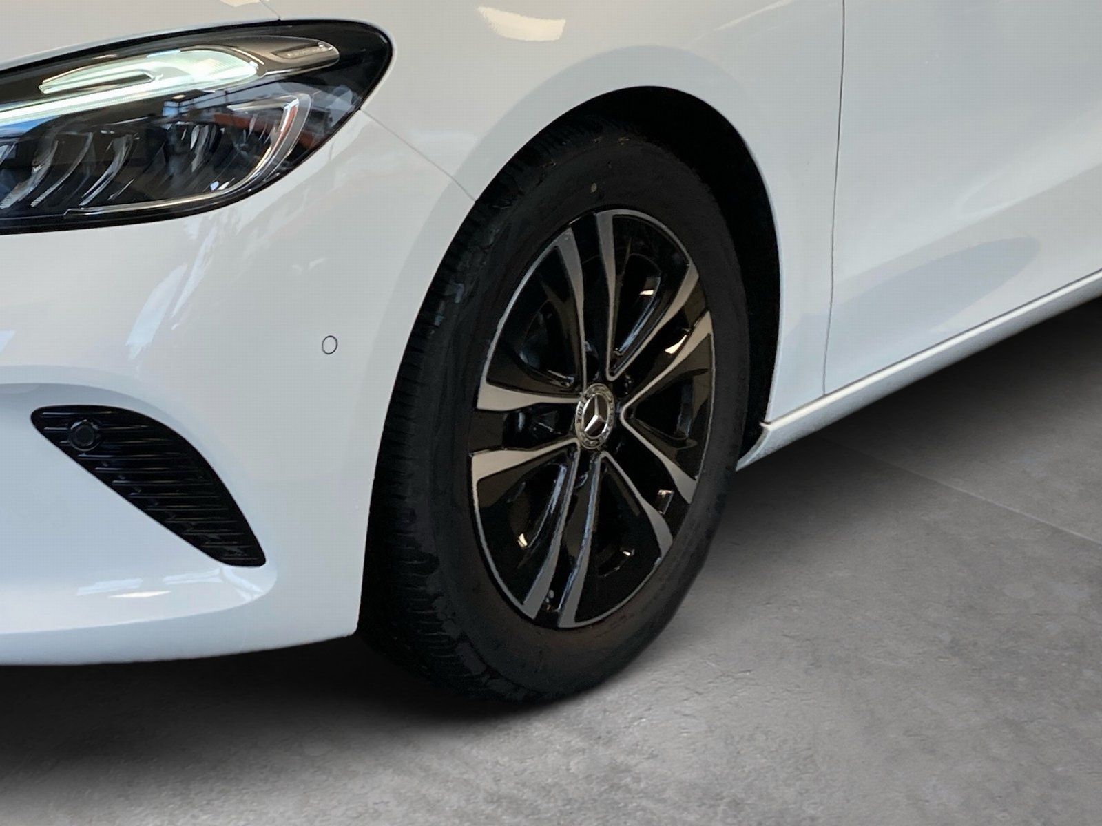 Fahrzeugabbildung Mercedes-Benz B 220 4M Progressive Adv.*Totwinkel*360*Winter*