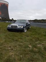 Mercedes-Benz Mercedes w124 e200 - gebrauchte Mercedes-Benz E 200 aus dem Jahr 1991