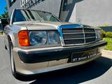 Mercedes-Benz 190E 2.5-16V - Mercedes-Benz 190: 190e 16v