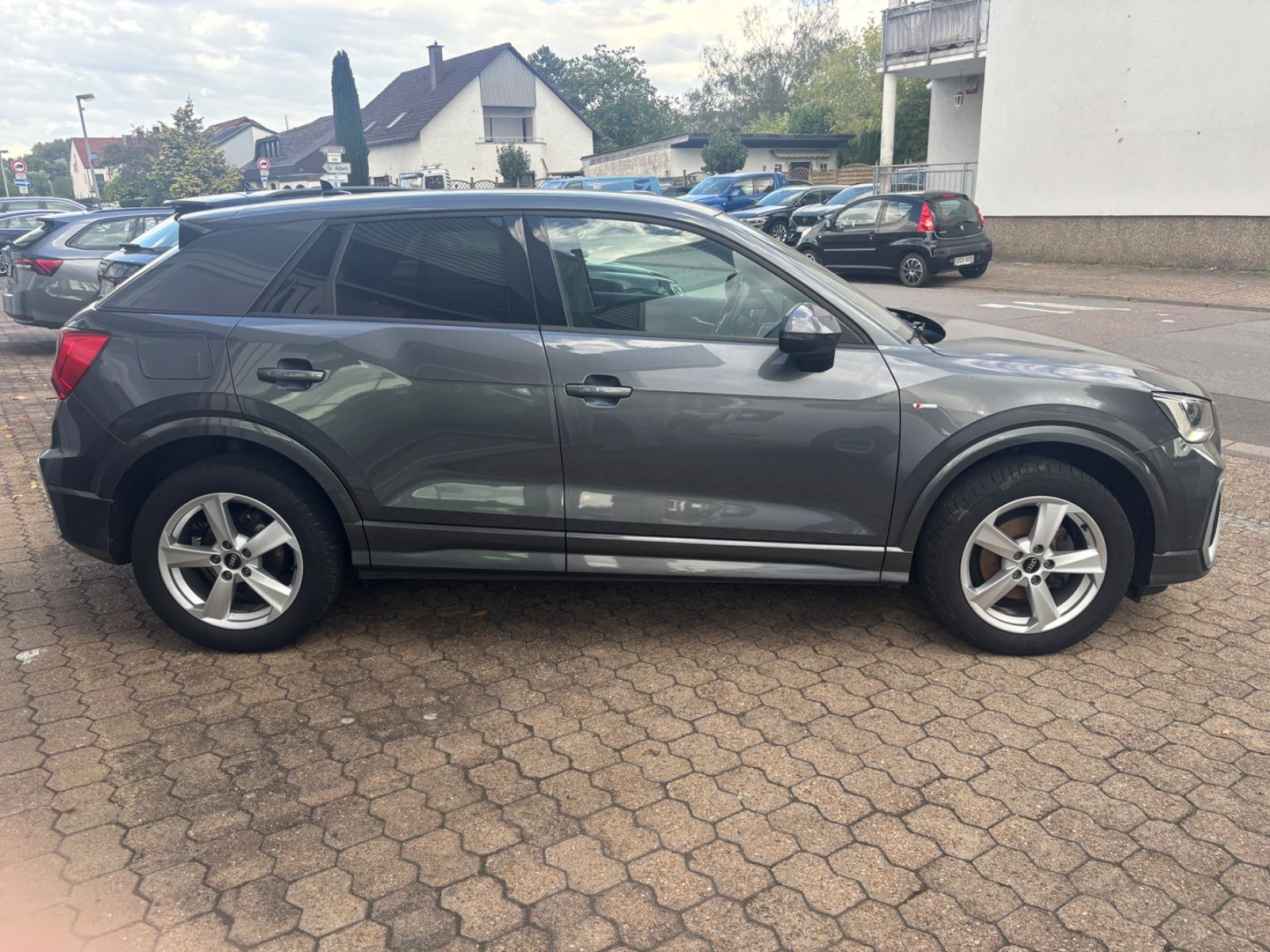 Fahrzeugabbildung Audi Q2 35 TFSI S line