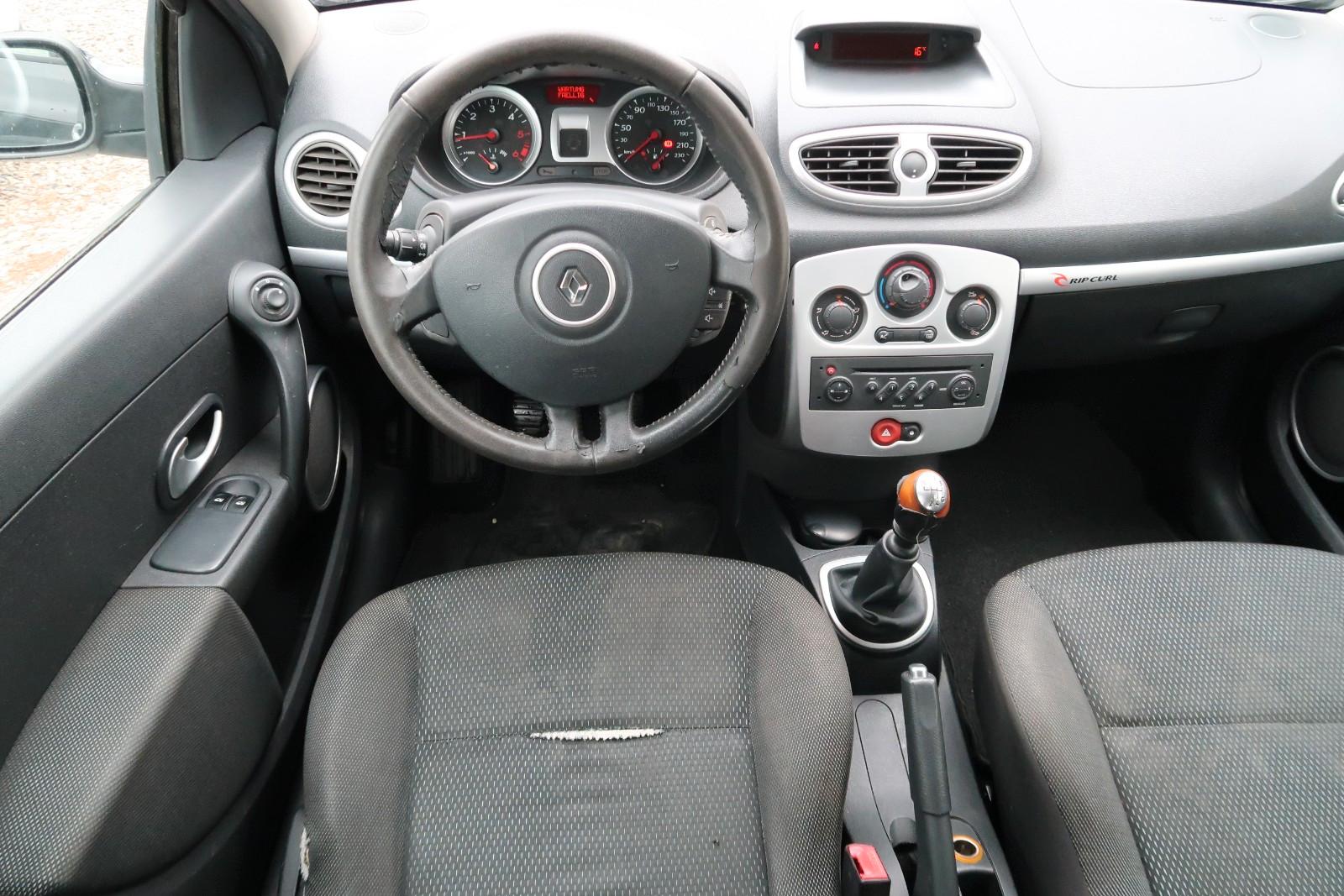 Renault Clio 2009 — photo 15