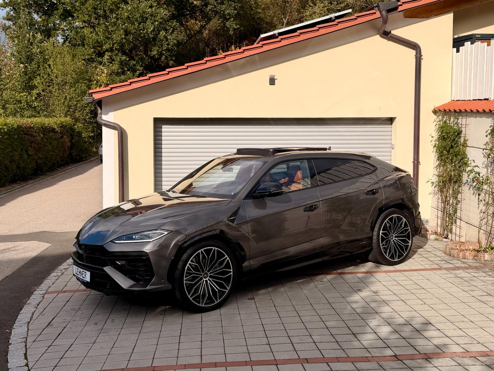 Lamborghini Urus*SE*PANO*B&O*MASSAGE*MWST*