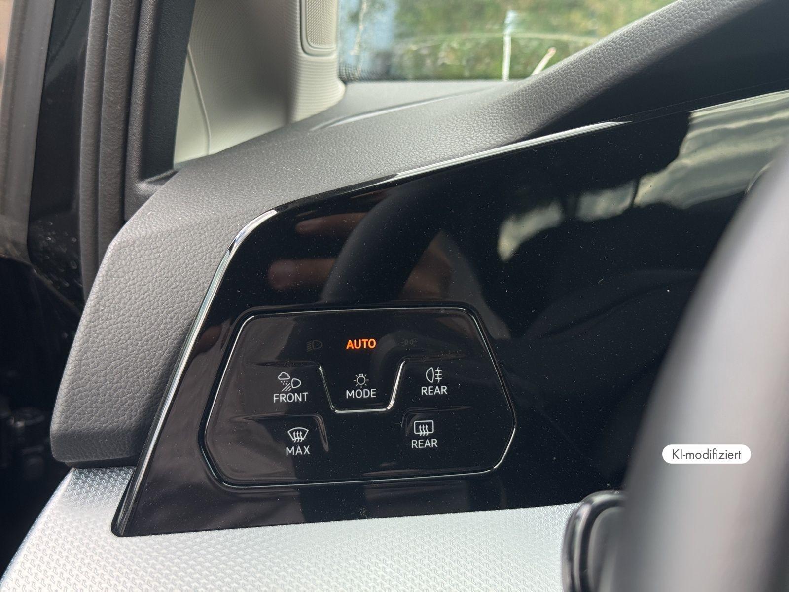 Volkswagen Golf VIII GOAL 1.5 eTSI DSG IQ.LIGHT NAVI AHK RE, миниатюра 17