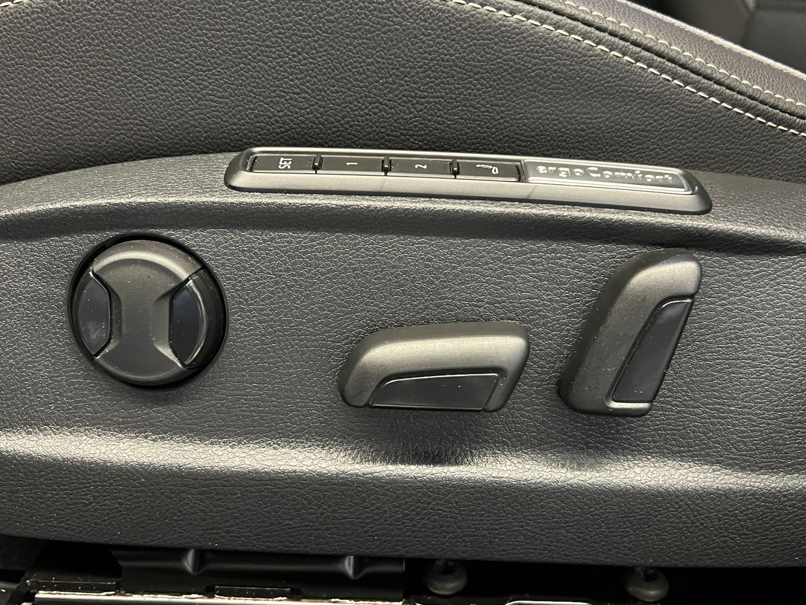 Fahrzeugabbildung Volkswagen Passat Variant Alltrack 2.0 TDI DSG 4MOTION *AHK