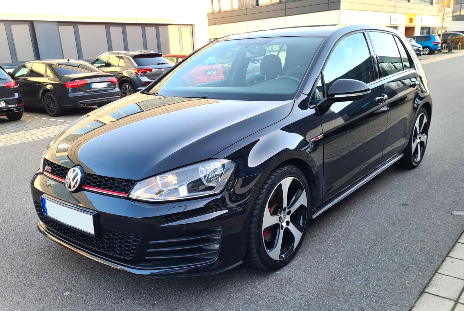 Volkswagen Golf 2.0 TSI DSG BMT GTI