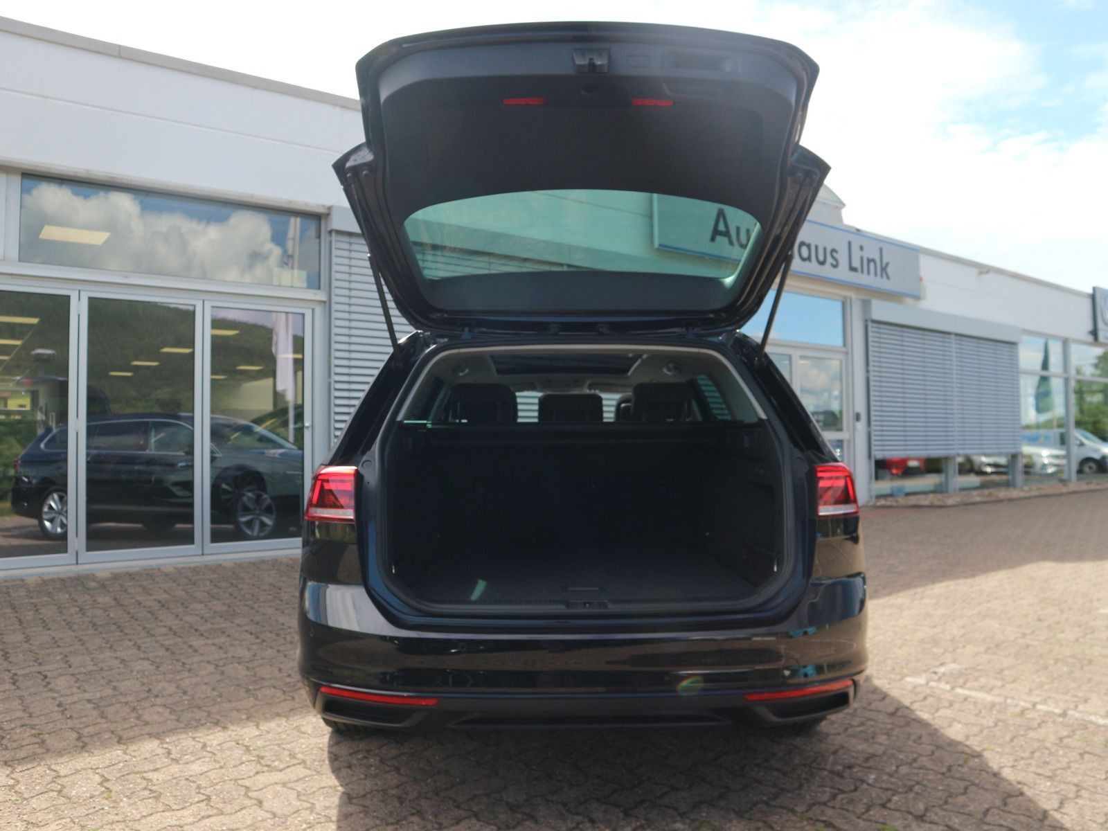 Volkswagen Passat Variant - Bild 15
