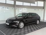 Skoda Superb COMBI 2.0 TDI DSG XENON NAVI ACC AHK - Skoda Superb aus 2016 mit Diesel-Antrieb: Kombi, 2.0