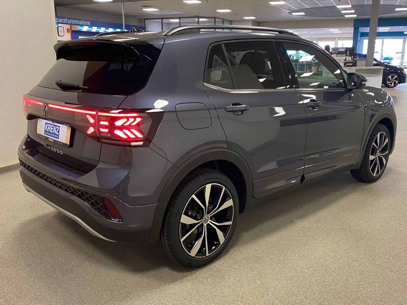 Fahrzeugabbildung Volkswagen T-Cross 1.0 TSI DSG R-Line+NAVIGATION+MATRIX+ACC