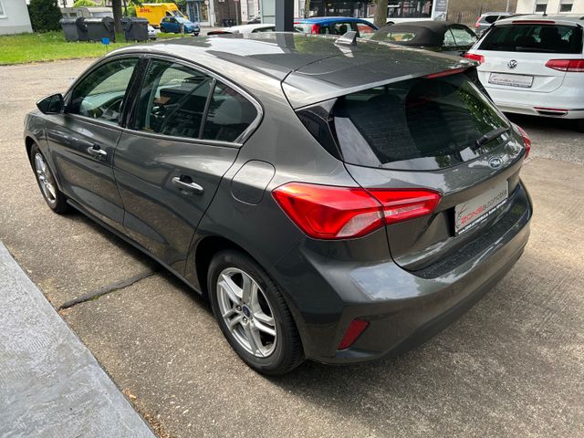 Fahrzeugabbildung Ford Focus  Cool & Connect+CarPlay+Kamera+NaviZB+BT