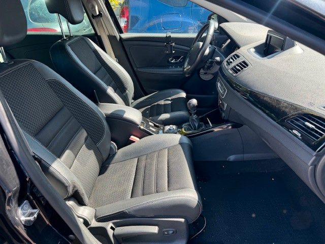 Fahrzeugabbildung Renault Megane III Grandtour BOSE Edition