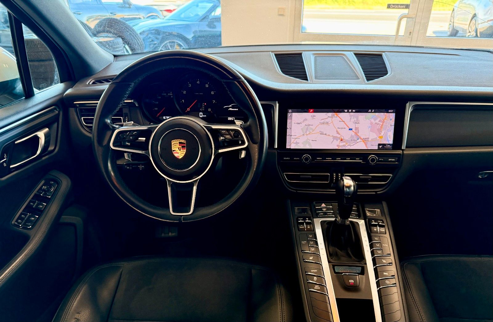 Fahrzeugabbildung Porsche Macan PDK ACC/ Kamera/ Standheizung