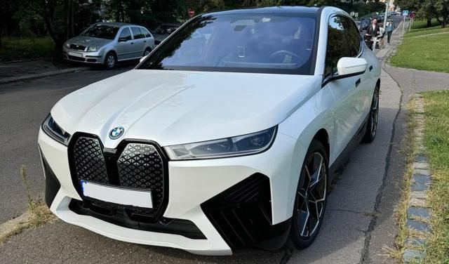 Inne BMW iX xDrive50 Pacchetto Sportivo