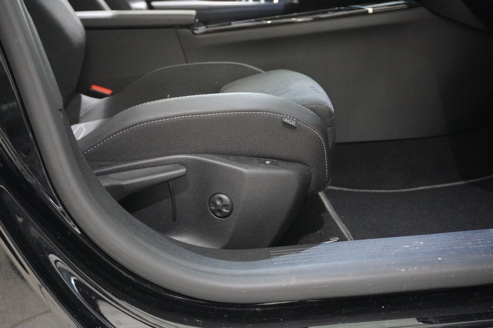 Fahrzeugabbildung Opel Astra L ST 1.2 HYBRID GS NAVI/LED/SPORT/PANO/HUD