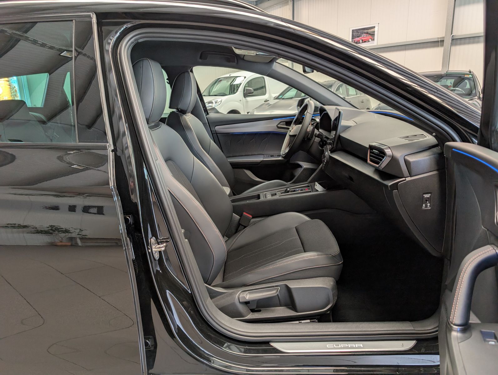 Fahrzeugabbildung CUPRA Leon 1.5eTSI DSG Matrix Kamera Vision+ Full Link