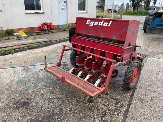 Andere Egedal Bändersämaschine