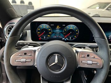 Mercedes CLA 200 Shooting Brake - 7