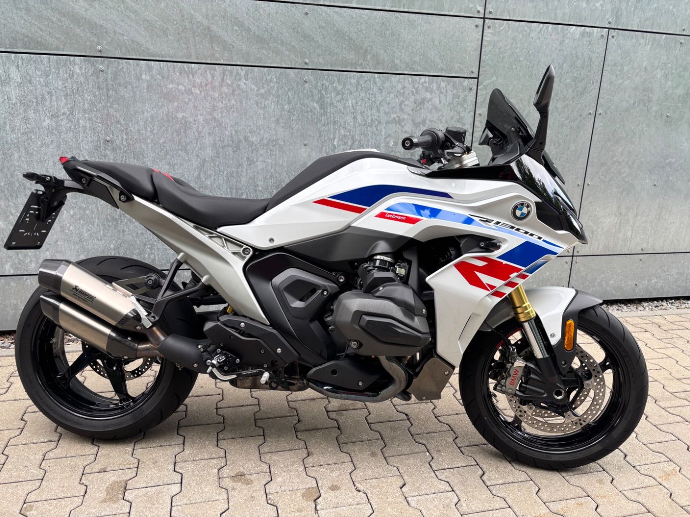 Fahrzeugabbildung BMW R 1300 RS Performance