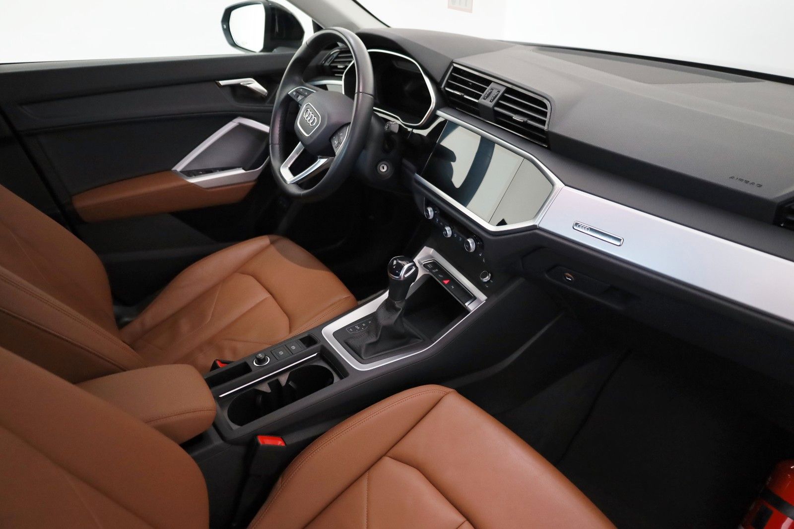 Fahrzeugabbildung Audi Q3 45TFSIe Sportback,Leder,Navi,LED,SH,Kamer,ACC
