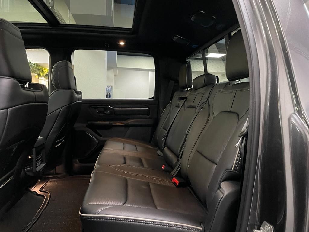 Fahrzeugabbildung Dodge 2023 LIMITED NIGHT EDITION-HUD-TAILGATE-LUFT
