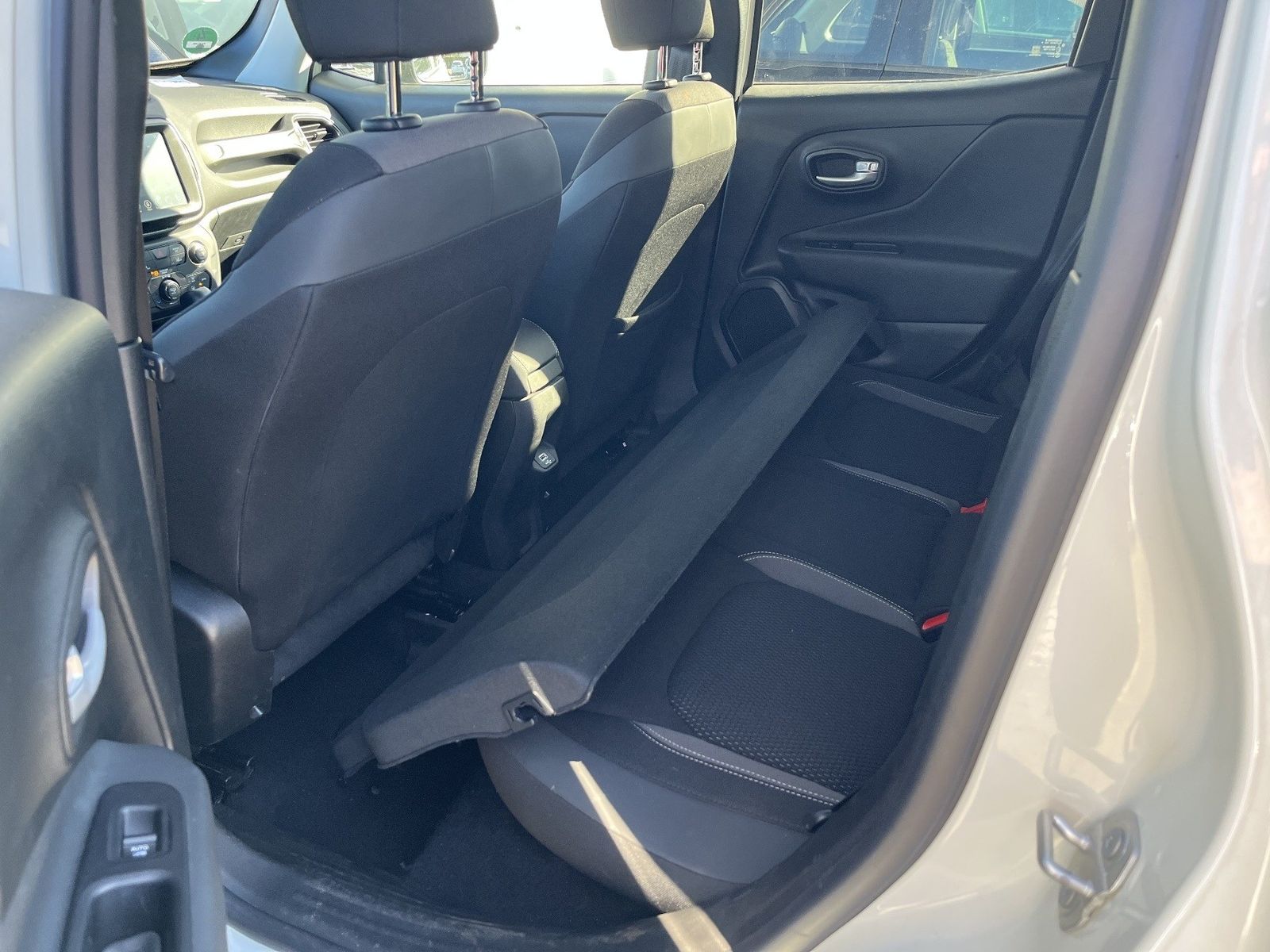 Jeep Renegade - Bild 13